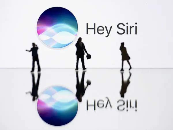 Apple sprema povratak Siri uz veliki zaokret ka Google Gemini